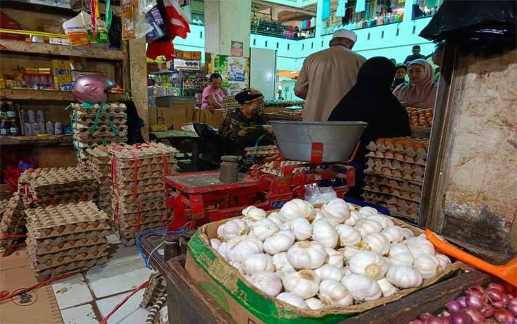 Lonjakan Harga Kebutuhan Pokok di Sampit Mengakibatkan Inflasi Meningkat