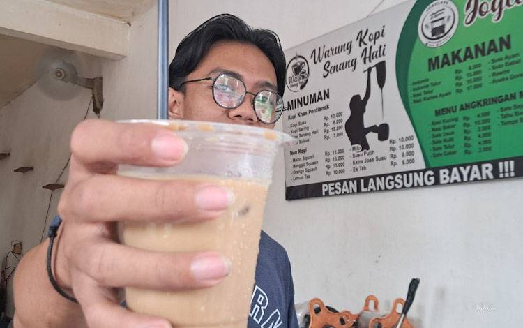 Harga Kemasan Plastik Melonjak, Pelaku Usaha Kopi di Kobar Mengaku Dilematik