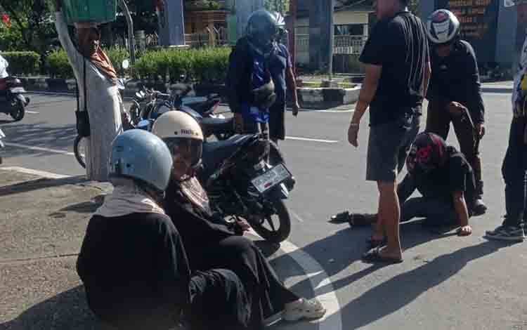Dua Pengendara Motor Tabrakan di Tambun Bungai-Seroja