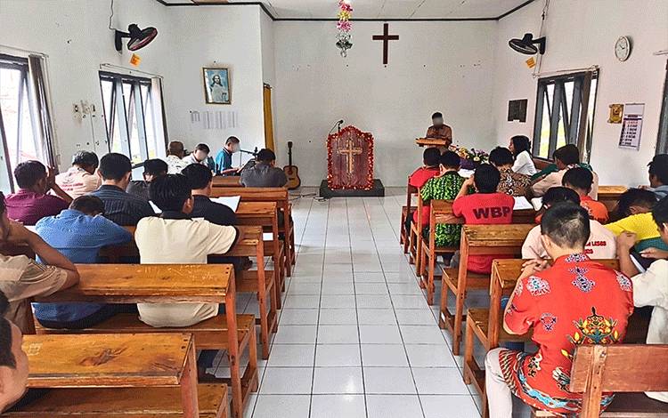 Paskah Jadi Momentum Perkuat Iman dan Harapan Baru Warga Binaan Rutan Tamiang Layang