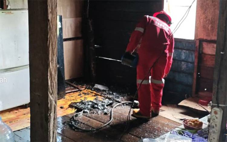 Kebakaran Warung Makan di Kelurahan Baru Diduga Akibat Kompor Gas Bocor
