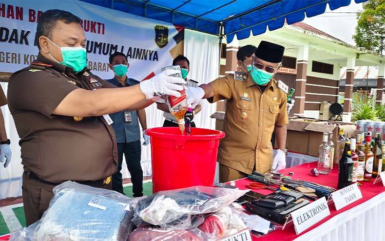 Tanggulangi Peredaran Miras, Perda Miras di Kobar Harus Ditegakkan