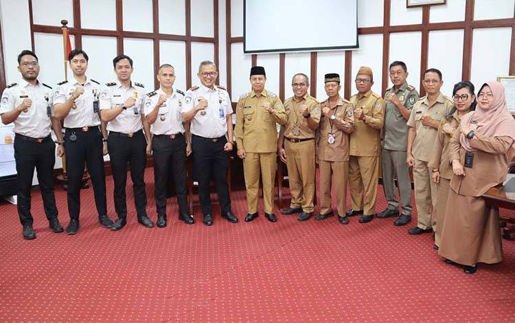 Wabup Seruyan Terima Audiensi Imigrasi Sampit Bahas Peningkatan Layanan Keimigrasian