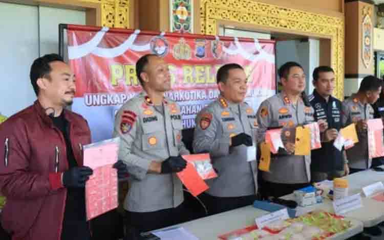Jaringan Narkoba Pesisir Sungai Banjarmasin Digulung, Sabu Lebih 2 Kg Disita