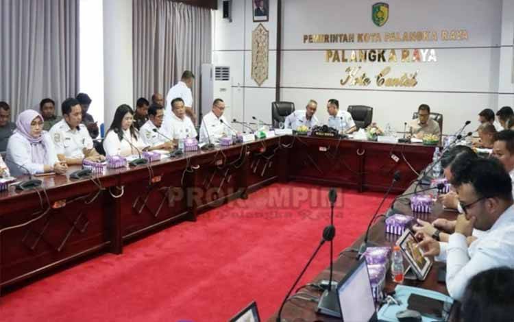 Wali Kota Palangka Raya Tekankan Penyelesaian Masalah Tanah yang Akuntabel