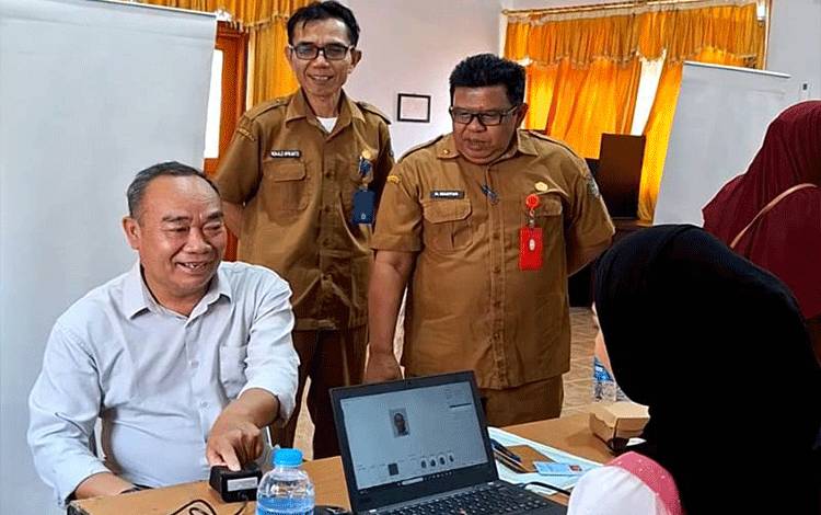 Disnakertranskop UKM Barito Utara Layani 263 Pemohon Eazy Paspor