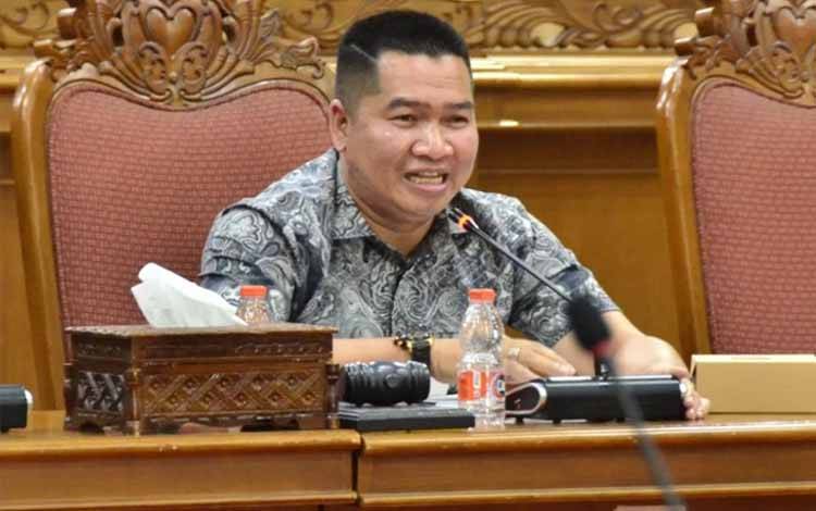 DPRD Kotim Ingatkan Bahaya Pinjol, Soroti Penyalahgunaan Data Pribadi