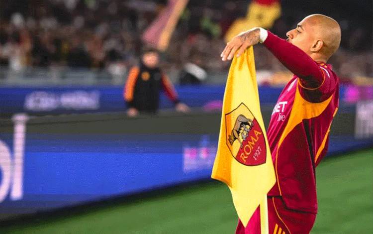 Donyell Malen hattrick, AS Roma Menang Meyakinkan 3-0 atas Pisa