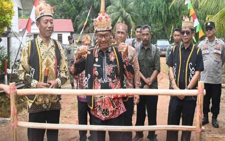 Desa Merambang Gelar Pesta Takin Padi, Wabup Lamandau Dukung Pelestarian Budaya