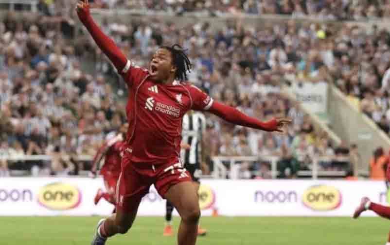 Arne Slot: Rio Ngumoha Siap Diturunkan Sebagai Starter Lawan PSG
