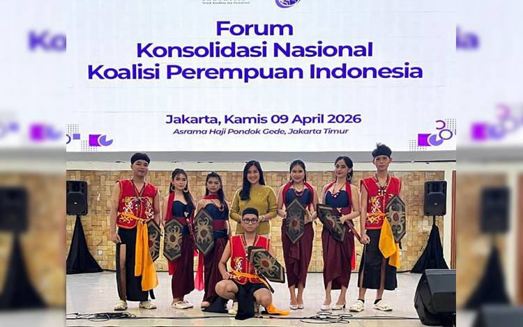 Tarian Nyai Undang Sanggar Seni Hapakat Penyang Seruyan Pukau Peserta Kongres Nasional KPI di Jakarta