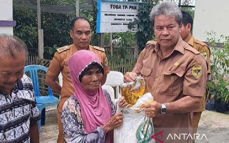 10.591 Warga Gunung Mas Terima Bantuan Pangan, Pemkab Pastikan Tepat Sasaran
