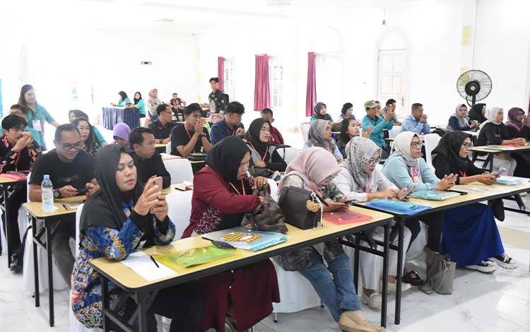 Pelaku Ekraf Kapuas Dibekali Pemahaman Hak Kekayaan Intelektual