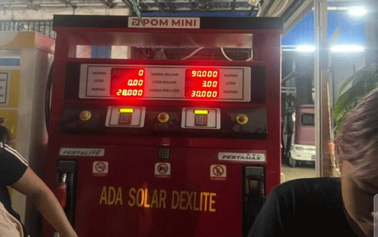 Krisis BBM di Pujon Kapuas Berlanjut, Harga Dexlite Eceran Ikut Tembus Rp30 Ribu