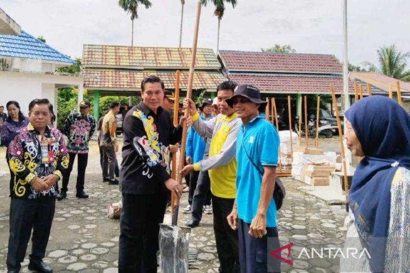 Pemkab Pulang Pisau Salurkan Peralatan Cegah Karhutla untuk 12 Kelompok MPA