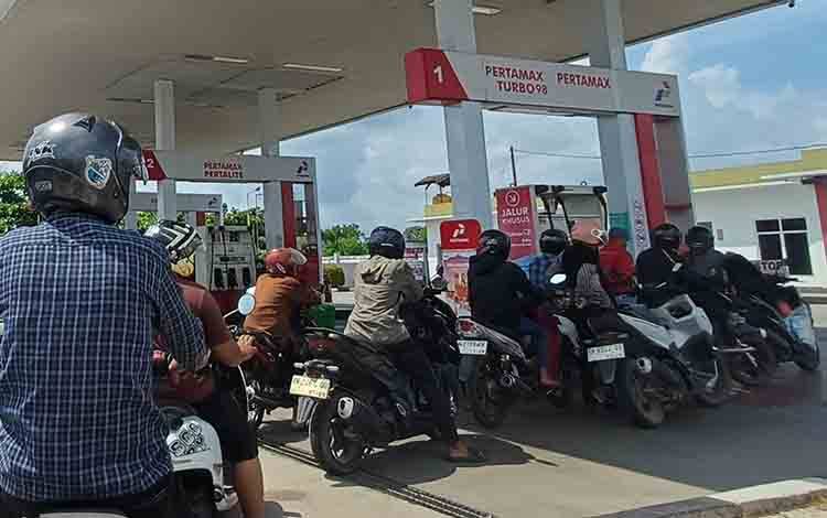 Harga BBM Non-Subsidi Naik, Pertamina Sampit Pastikan Stok Aman