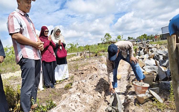 Sinar Hangat Matahari Pagi, Harapan Itu Diletakkan, Awal Baru SD IT Budi Luhur Pangkalan Bun
