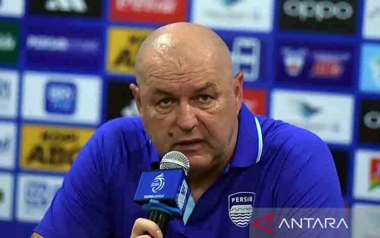 Bojan Hodak Sayangkan Kesalahan yang Dilakukan Persib