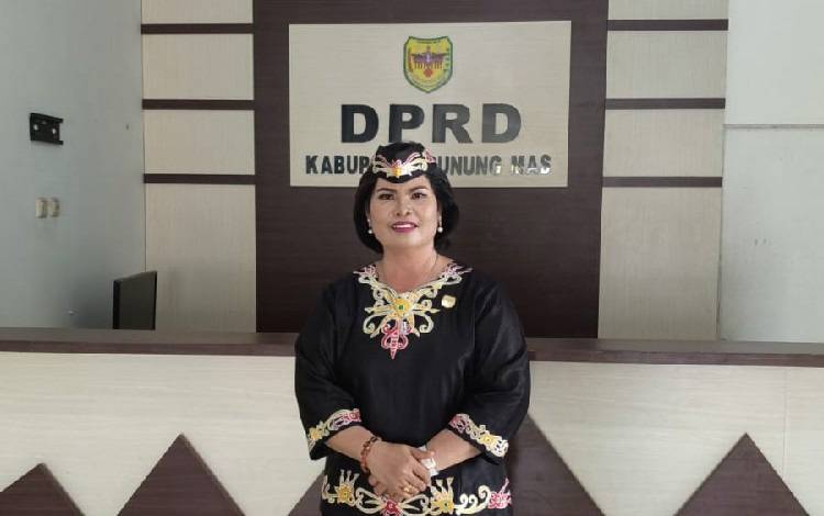 Peringati Hari Kartini, Anggota DPRD Gunung Ajak Perempuan Terus Berjuang dan Berkarya