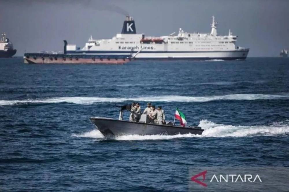 Iran Tetapkan Tenggat Sebulan untuk AS Akhiri Blokade Selat Hormuz