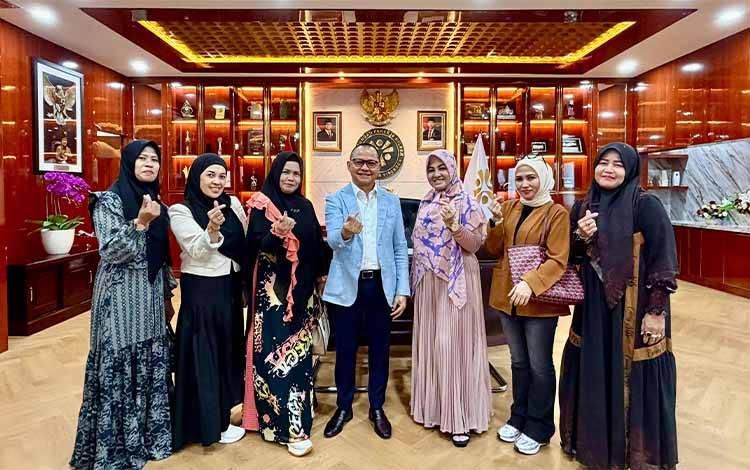 IPEMI Kobar Bertemu Menteri P2MI Jajaki Kerja Sama Penyaluran Tenaga Kerja