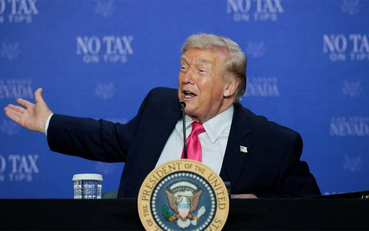 Trump Ancam Hentikan Perdagangan Jika The Fed Tak Pangkas Suku Bunga