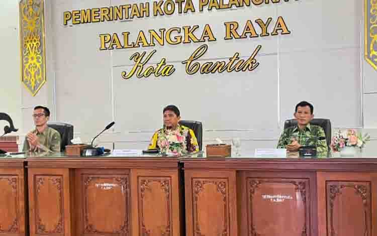 Plt Kepala BKPSDM Palangka Raya Minta ASN Tingkatkan Kualitas Pelayanan Perizinan