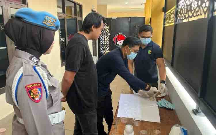 Jaga Integritas dan Profesionalisme, Polresta Palangka Raya Lakukan Tes Urine ke Personel Polsek