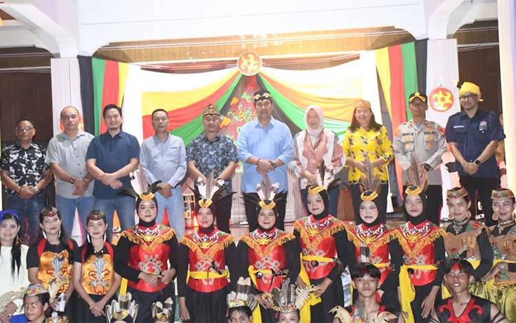 Wabup Pulang Pisau Apresiasi Pulang Pisau Menari II, Dorong Ruang Ekspresi Anak Muda