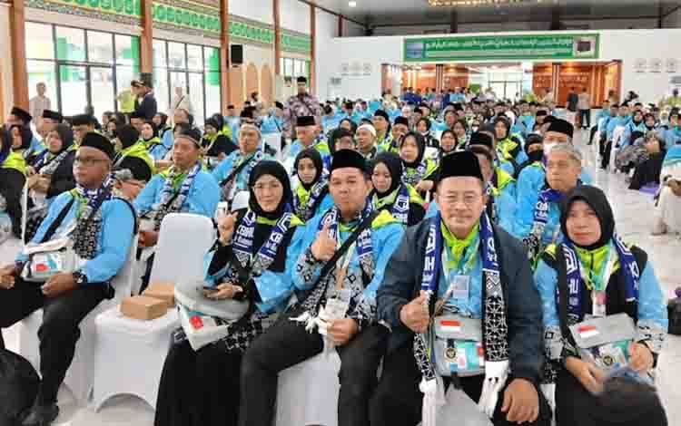 Jemaah Calon Haji Asal Kobar Diberangkatkan ke Tanah Suci, 161 Orang Siap Terbang ke Madinah
