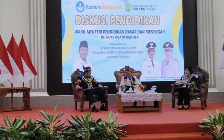 Wabup Pulang Pisau Harap Tambahan Revitalisasi Sekolah Saat Kunjungan Wamendikdasmen