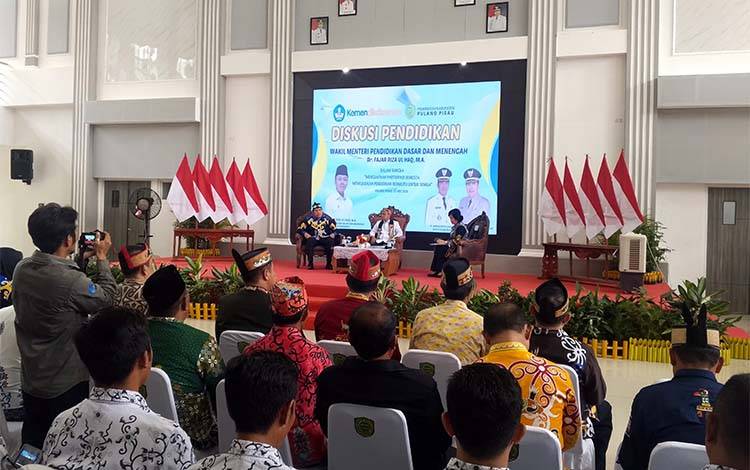 Plt Kadisdik Pulang Pisau Apresiasi Kunjungan Wamendikdasmen, Momentum Sampaikan Kondisi Riil Daerah