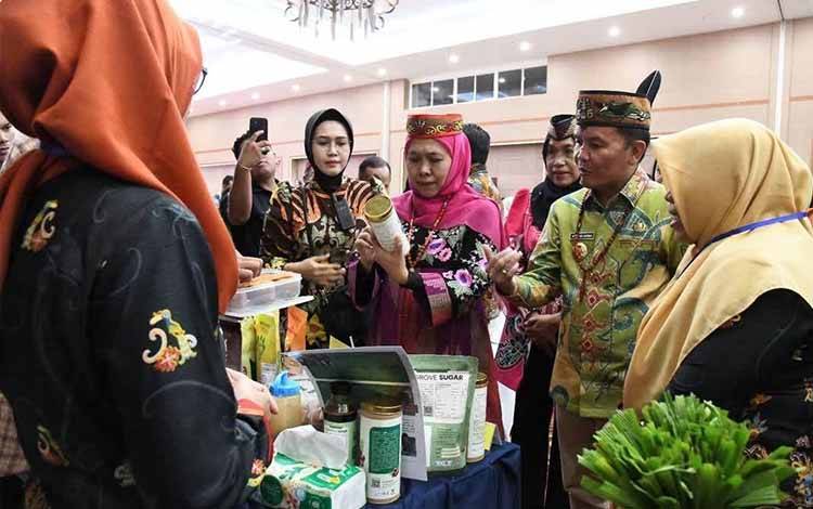 Produk Unggulan Seruyan Curi Perhatian di Misi Dagang JatimKalteng 2026 di Palangka Raya