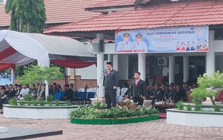 Bupati Lamandau Tekankan Pendidikan Memanusiakan Manusia di Moment Hardiknas 2026