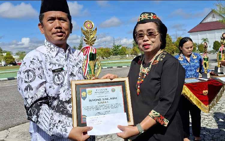 Kepala SMAN 1 Sepang Bersyukur Raih Juara I Lomba Kepsek Berdedikasi