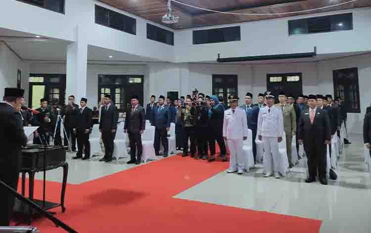 Bupati Lamandau Lantik 49 Pejabat, Dorong Penyegaran dan Percepatan Kinerja Birokrasi