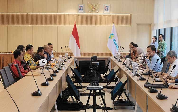 Kemenkes Setujui 18 Ambulans untuk Kapuas, Rehab RSUD dan Relokasi Puskesmas
