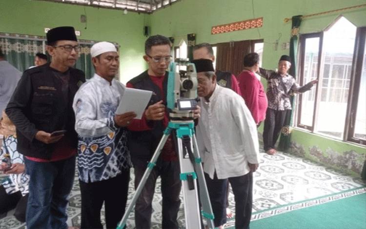 Kemenag Kapuas Terus Buka Layanan Kalibrasi Arah Kiblat untuk Rumah Ibadah dan Masyarakat
