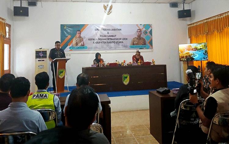 Sertijab Kadis Nakertranskop UKM Barut, Agus Siswadi Siap Lanjutkan Pengabdian dan Perkuat Pelayanan