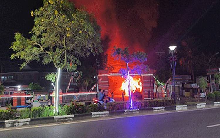 Enam Kios di Area RSUD Kapuas Terbakar