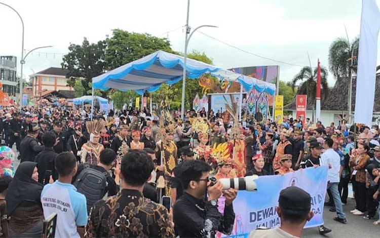 Karnaval Budaya FBIM 2026 Perekat Persatuan dan Kebanggaan Budaya Kalteng