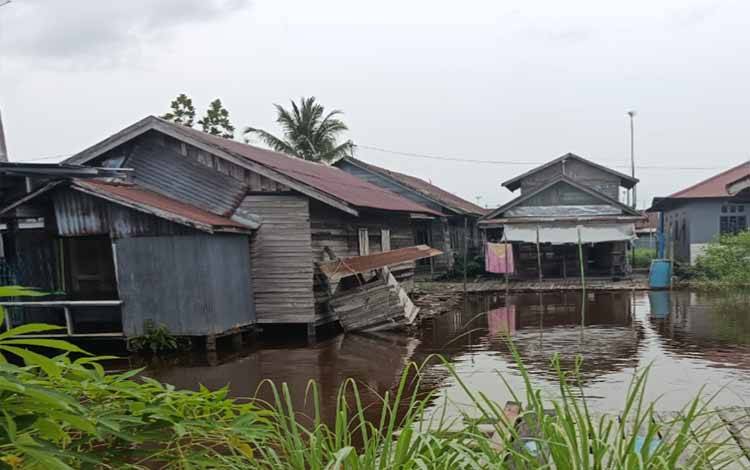 Air Pasang Rendam Sejumlah Titik di Kuala Kapuas, BMKG Sebut Dipicu Fenomena Super New Moon