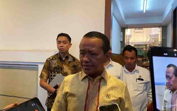 Pemerintah Tak Naikkan Harga BBM Subsidi Meski Kurs Rupiah Melemah