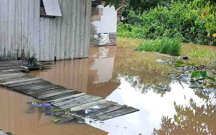 Camat Kahayan Hilir Imbau Waspada Air Pasang dan Cuaca Ekstrem