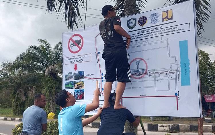 Dishub Kotim Larang Angkutan Barang Melintas di Ruas Jalan Dalam Kota Sampit