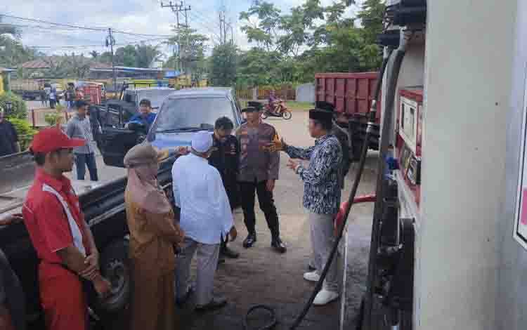 Komisi II DPRD Kotim Minta SPBU Permudah Petani Beli BBM Subsidi
