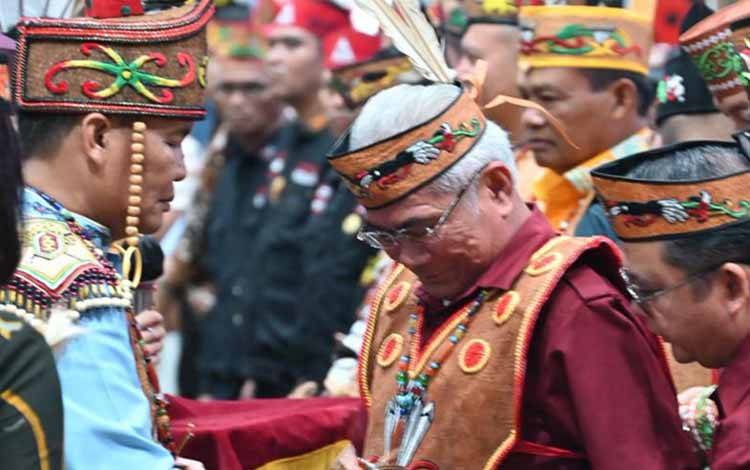 Dilantik Jadi Ketua DAD Barito Timur, Hengky A Garu Siapkan Pembentukan Pengurus hingga Kecamatan