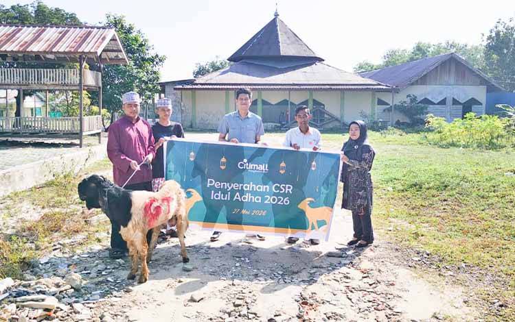 Rayakan Idul Adha, Citimall Pangkalan Bun Bagikan Hewan Kurban untuk Warga