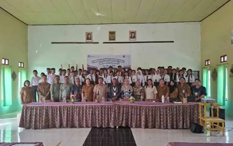 Balai Bahasa Kalteng Dorong Budaya Literasi di Sekolah Barito Timur