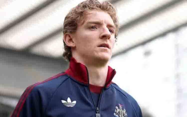 Barcelona Resmi Datangkan Anthony Gordon dari Newcastle